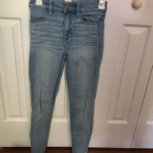 American Eagle light jeans